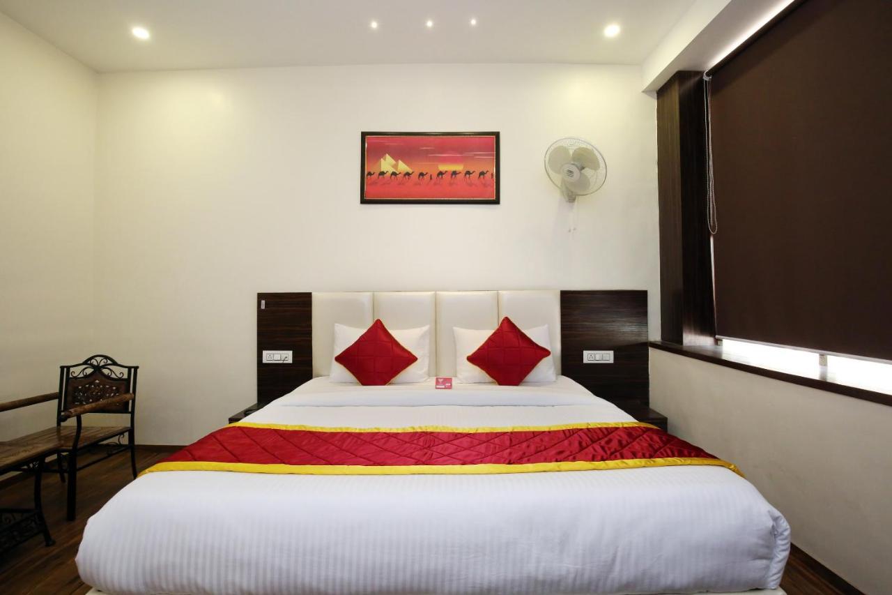 Oyo 9159 Hotel Royal Woodslark Zirakpur Kültér fotó