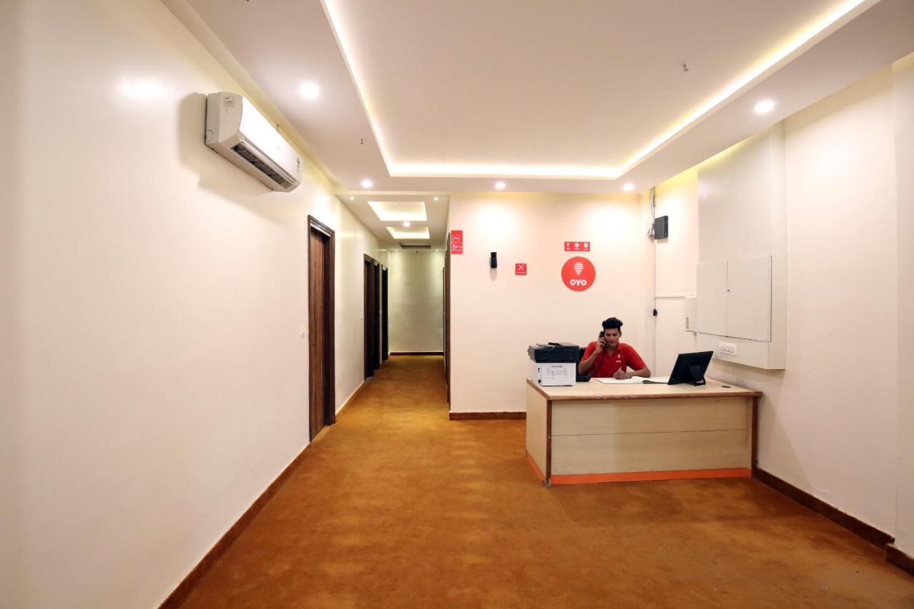 Oyo 9159 Hotel Royal Woodslark Zirakpur Kültér fotó